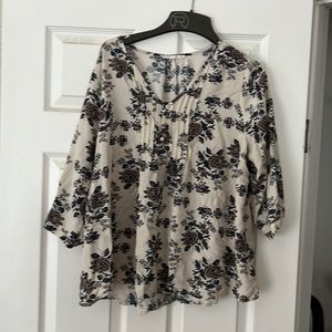 3/4 length sleeved blouse